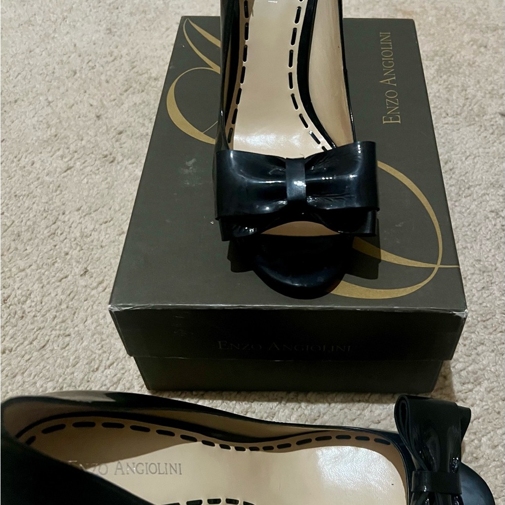 Enzo Angiolini Black Patent Heels with Bow